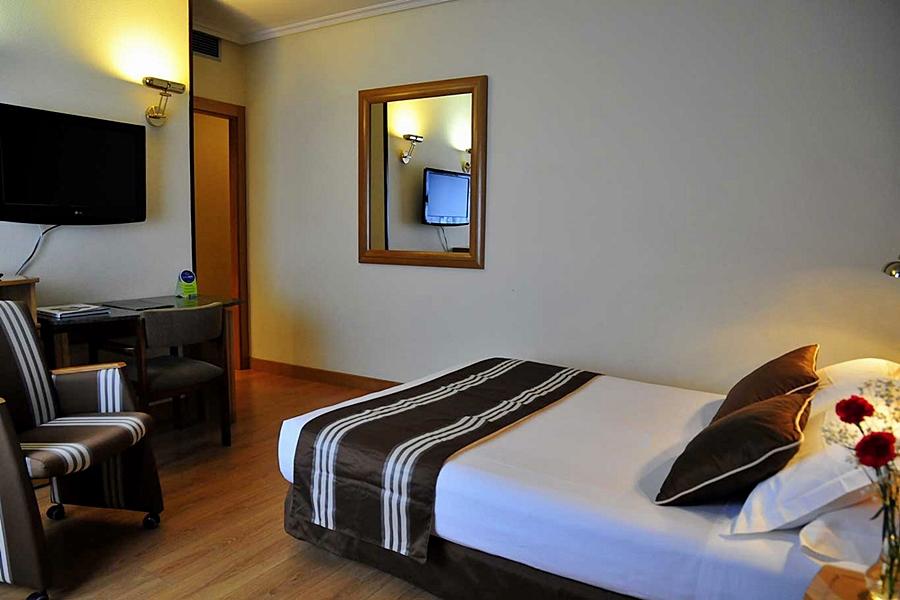 Zenit Dos Infantas Hotel Замора Екстериор снимка