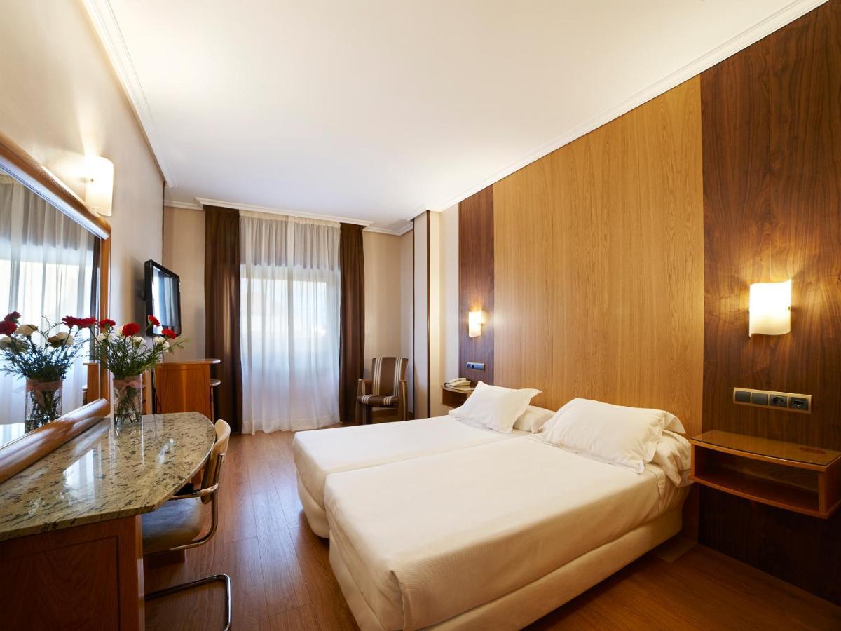 Zenit Dos Infantas Hotel Замора Екстериор снимка