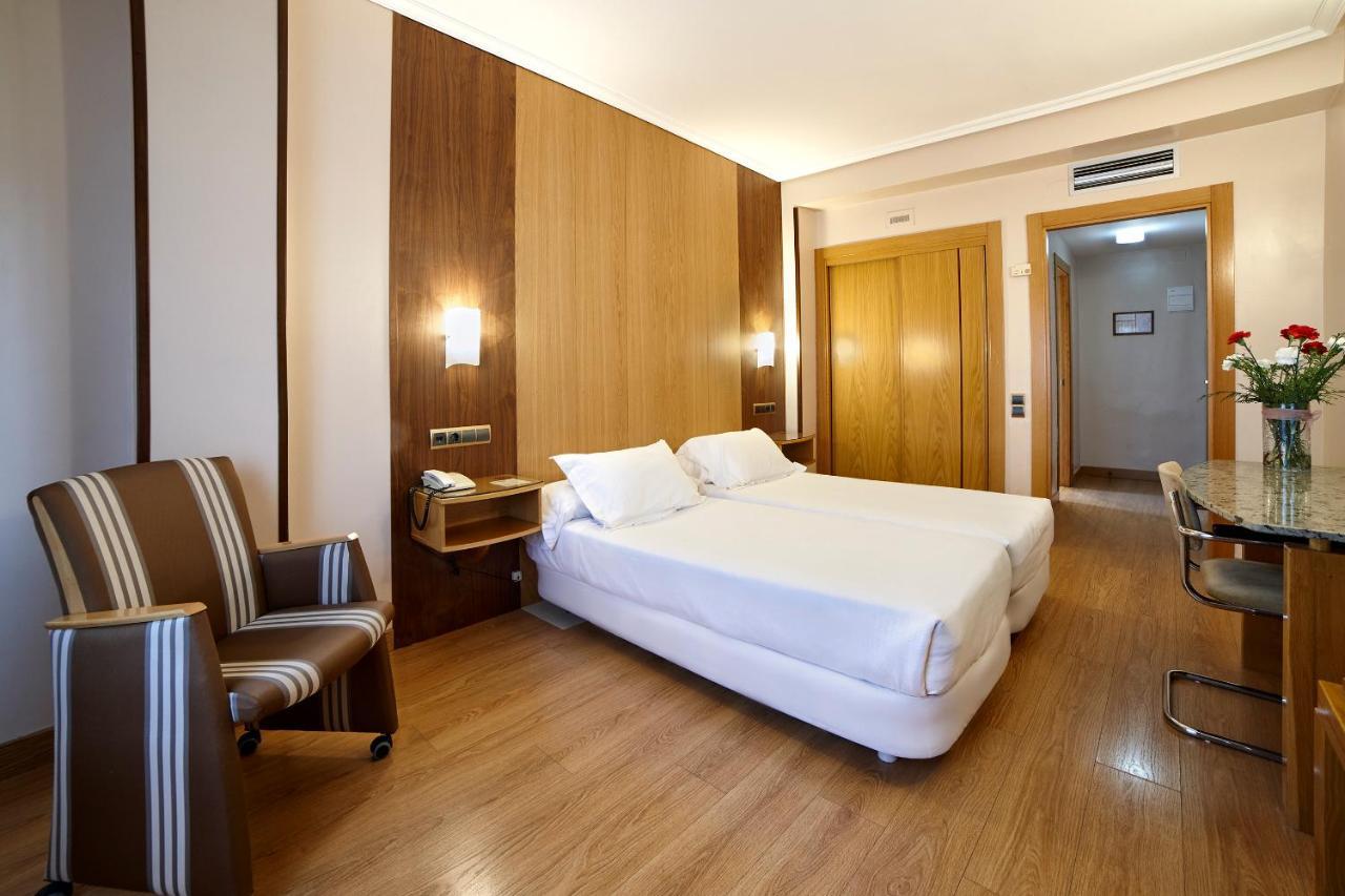 Zenit Dos Infantas Hotel Замора Екстериор снимка