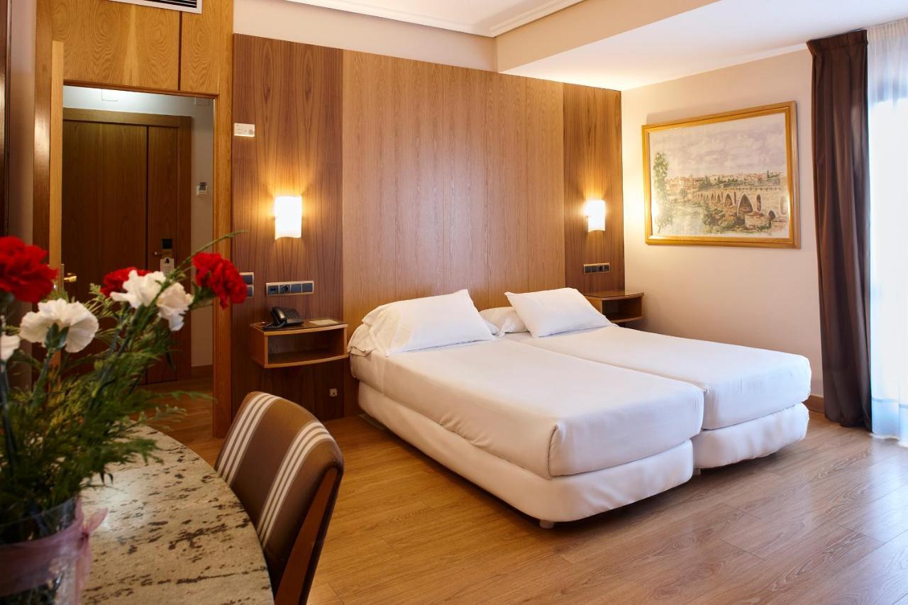 Zenit Dos Infantas Hotel Замора Екстериор снимка