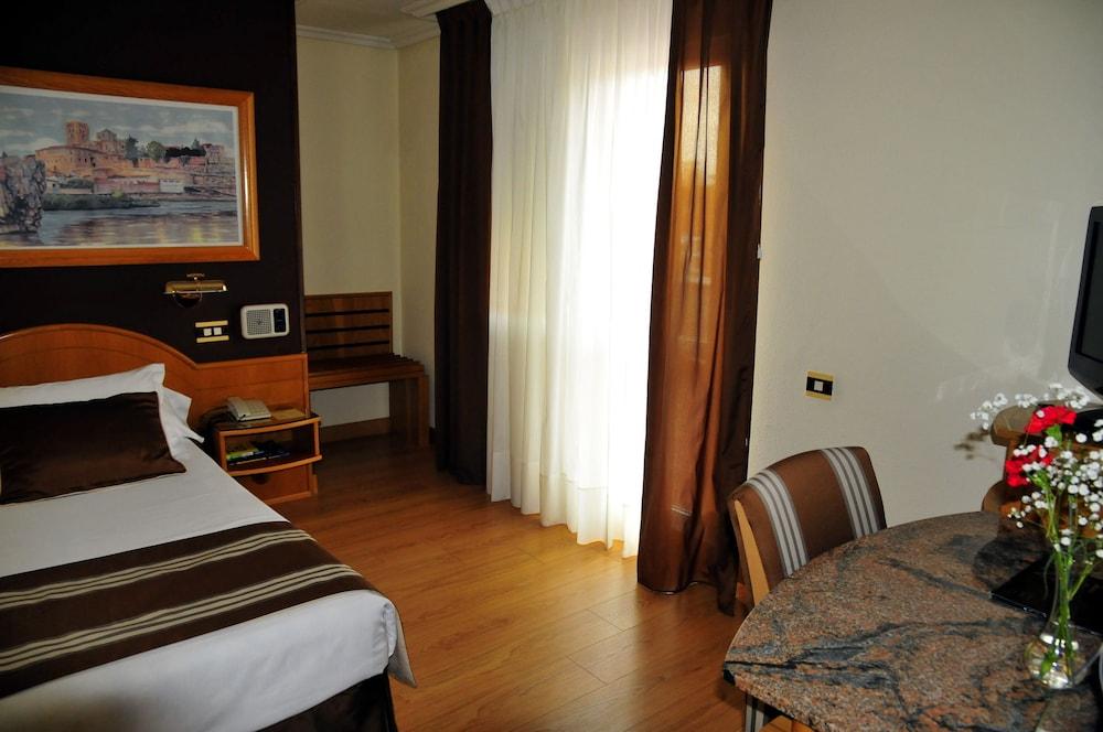 Zenit Dos Infantas Hotel Замора Екстериор снимка